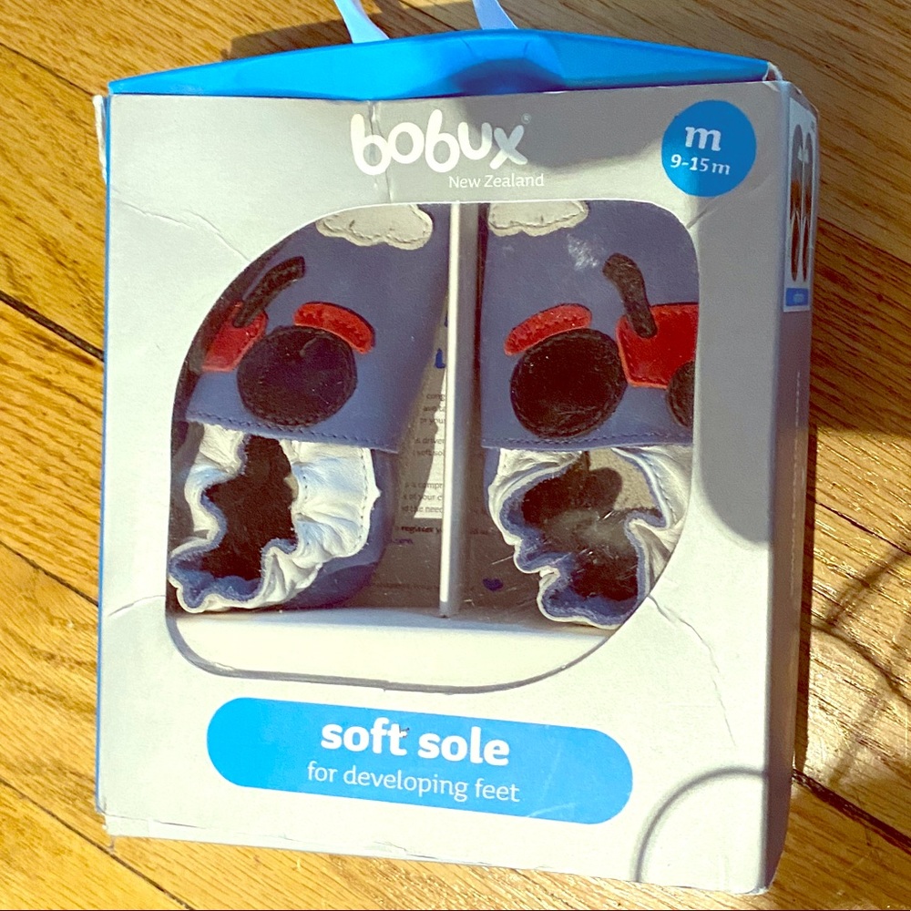 Bobux tractor soft sole shoes 9-15 mo NEW IN BOX